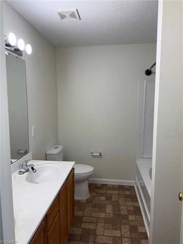 4 Vodington Circle, Greensboro, NC 27405