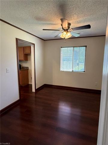 4 Vodington Circle, Greensboro, NC 27405