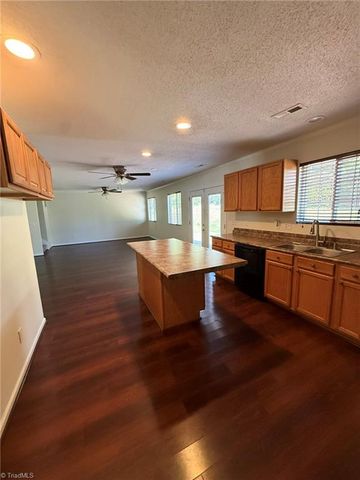 4 Vodington Circle, Greensboro, NC 27405