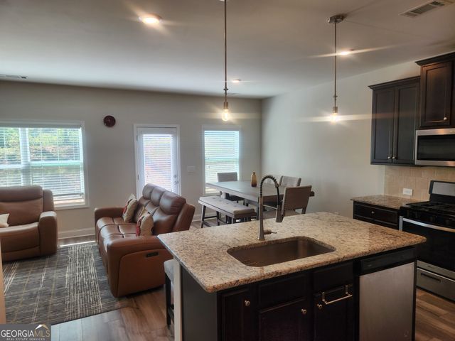 47 Station Overlook Drive, Auburn, GA 30011
