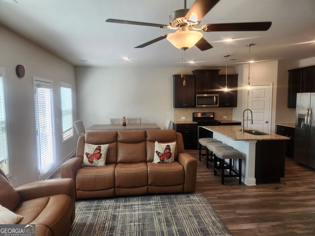 47 Station Overlook Drive, Auburn, GA 30011