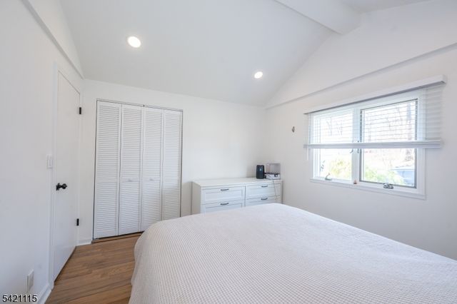 7 Pine St, Jefferson Twp., NJ 07849