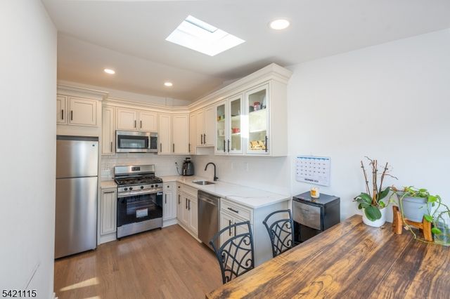 7 Pine St, Jefferson Twp., NJ 07849