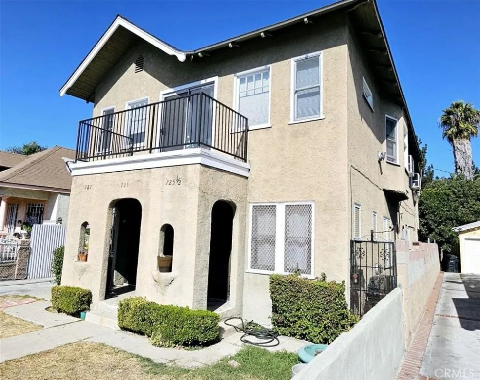 725 W 41st, Los Angeles, CA 90037