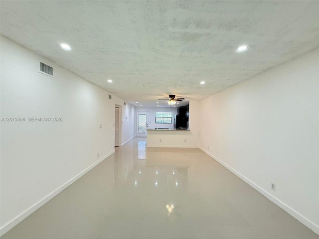 6095 N Sabal Palm Boulevard 103, Tamarac, FL 33319
