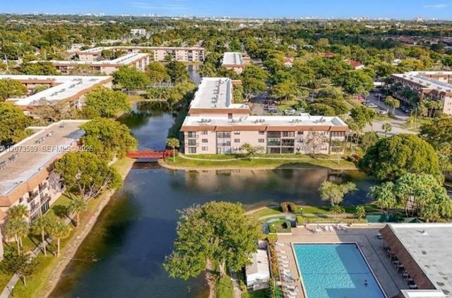 6095 N Sabal Palm Boulevard 103, Tamarac, FL 33319
