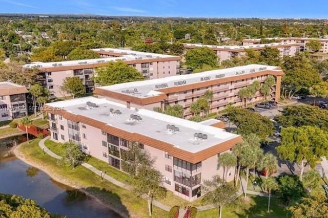 6095 N Sabal Palm Boulevard 103, Tamarac, FL 33319