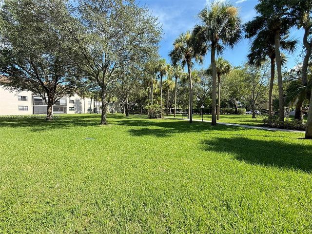 6095 N Sabal Palm Boulevard 103, Tamarac, FL 33319