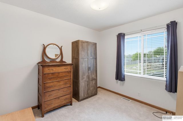 5409 S 190th Street, Omaha, NE 68135
