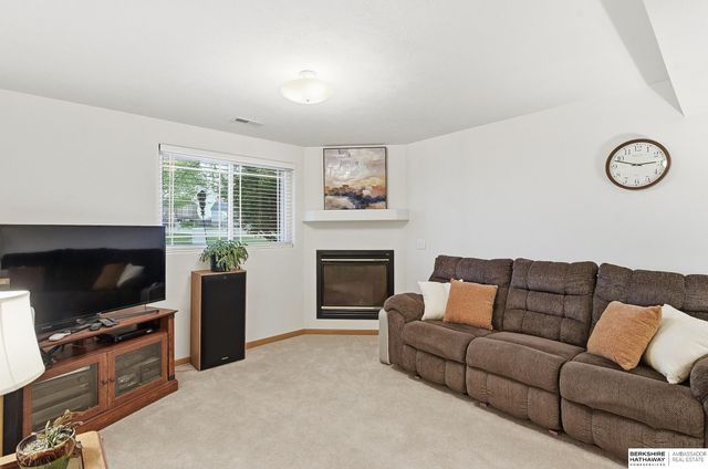 5409 S 190th Street, Omaha, NE 68135