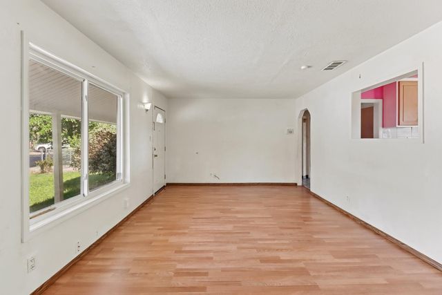 1022 Frienza Ave, Sacramento, CA 95815