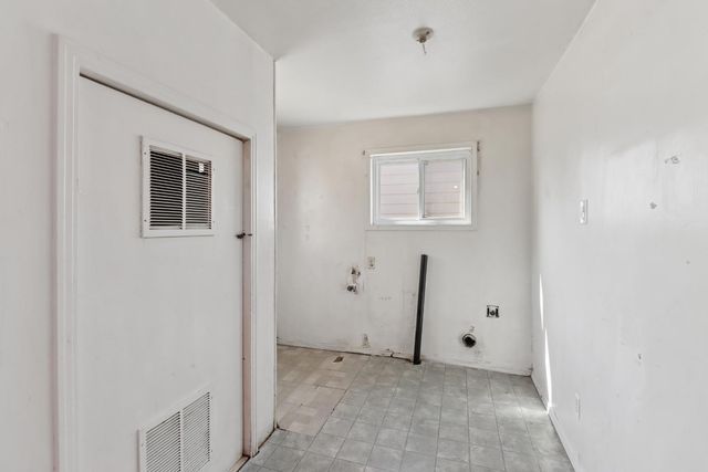 1022 Frienza Ave, Sacramento, CA 95815