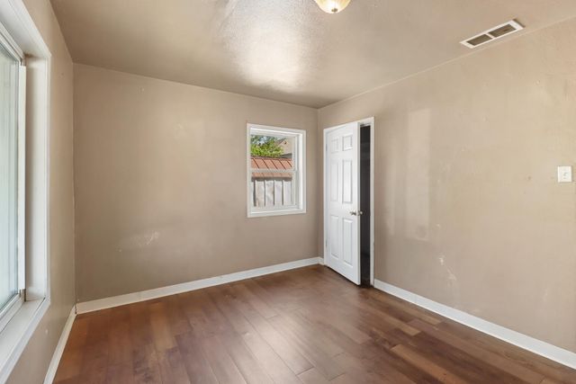 1022 Frienza Ave, Sacramento, CA 95815