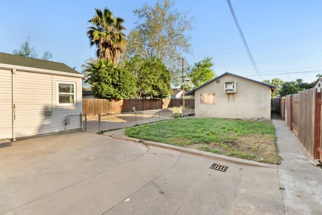 1022 Frienza Ave, Sacramento, CA 95815