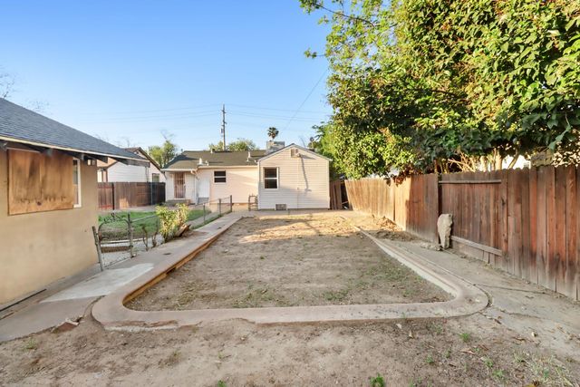 1022 Frienza Ave, Sacramento, CA 95815