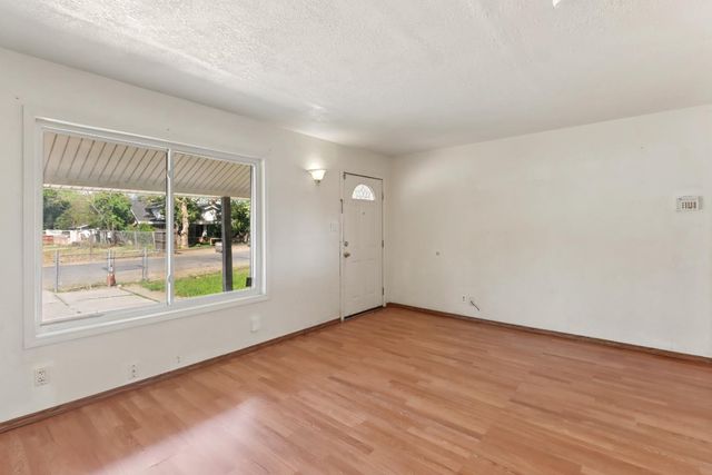 1022 Frienza Ave, Sacramento, CA 95815