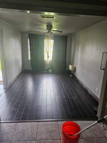 6710 Los Angeles Street, Houston, TX 77016