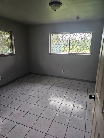 6710 Los Angeles Street, Houston, TX 77016