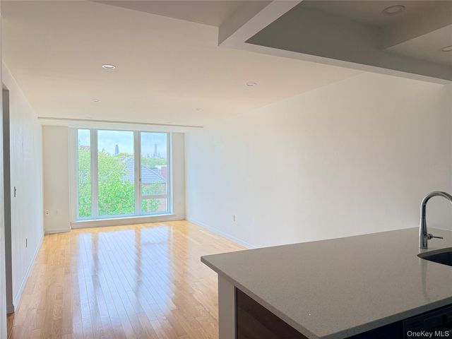 56-02 31st Avenue 3A, Woodside, NY 11377