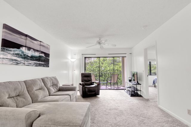 115 Bamboo Road 205, Palm Beach Shores, FL 33404