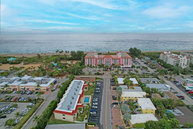 115 Bamboo Road 205, Palm Beach Shores, FL 33404