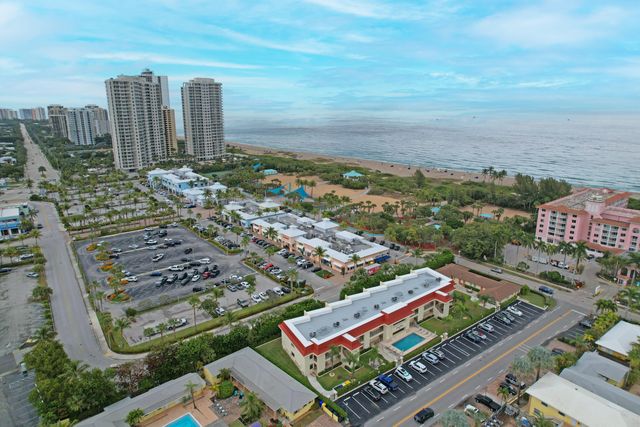 115 Bamboo Road 205, Palm Beach Shores, FL 33404