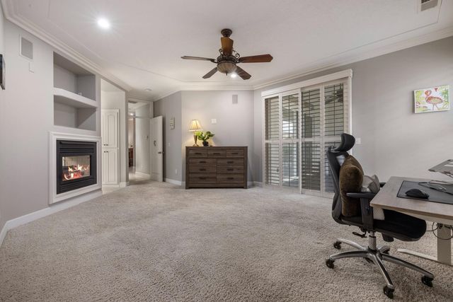 2067 Robin Hood Ln, Merced, CA 95340