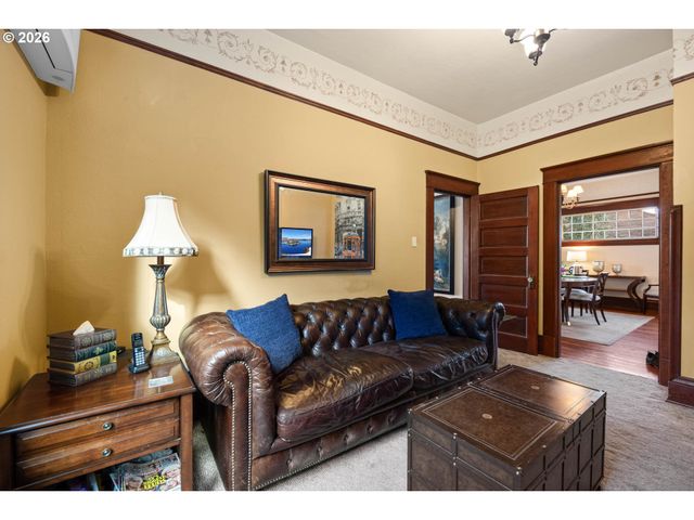 837 Se WATSON St, Roseburg, OR 97470