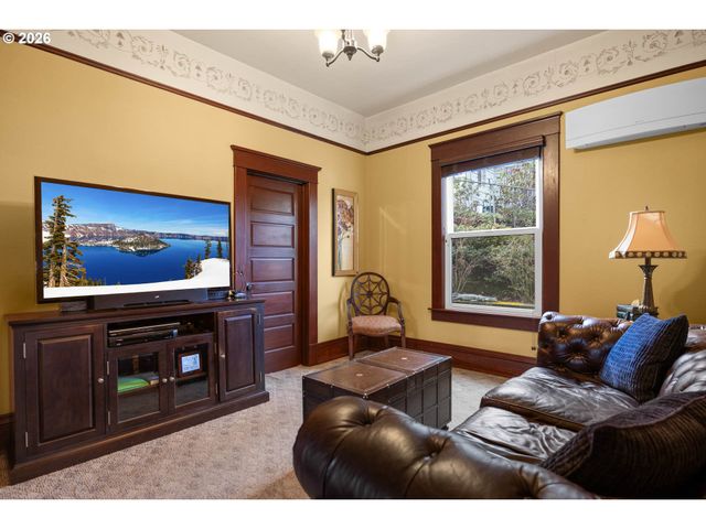 837 Se WATSON St, Roseburg, OR 97470