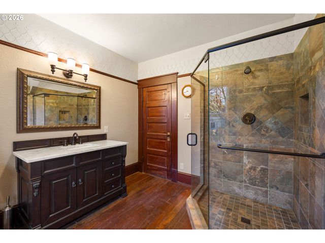 837 Se WATSON St, Roseburg, OR 97470