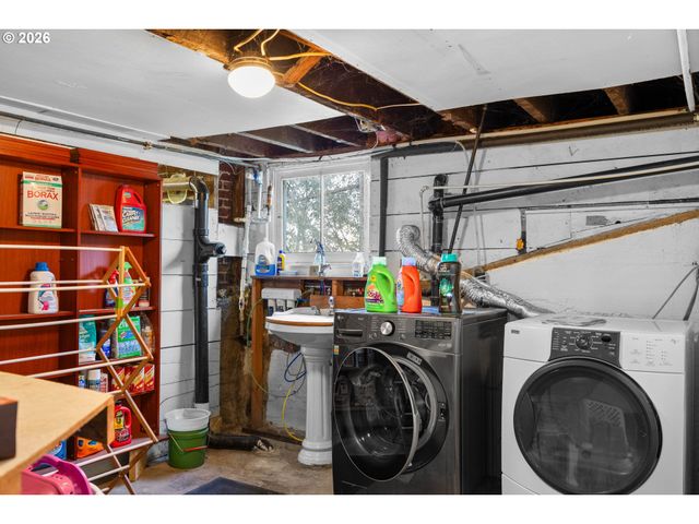 837 Se WATSON St, Roseburg, OR 97470