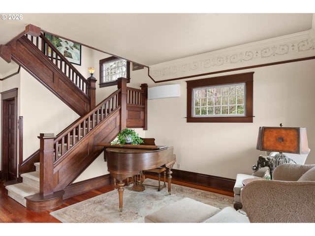 837 Se WATSON St, Roseburg, OR 97470