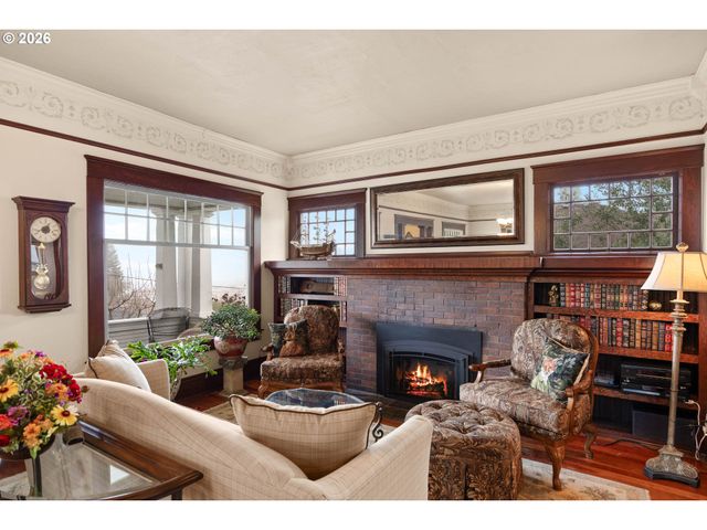 837 Se WATSON St, Roseburg, OR 97470