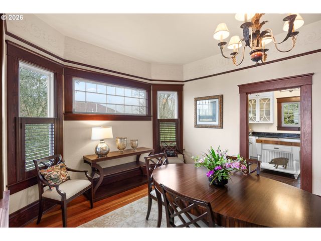 837 Se WATSON St, Roseburg, OR 97470