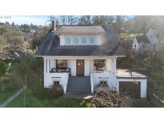 837 Se WATSON St, Roseburg, OR 97470