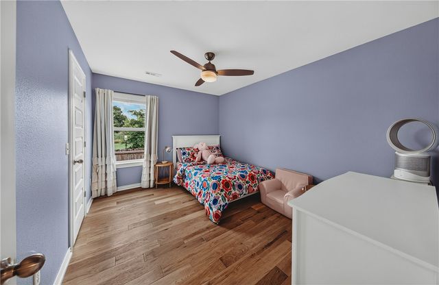 5803 W Poison Springs Drive, Fayetteville, AR 72704
