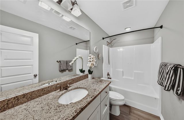 5803 W Poison Springs Drive, Fayetteville, AR 72704