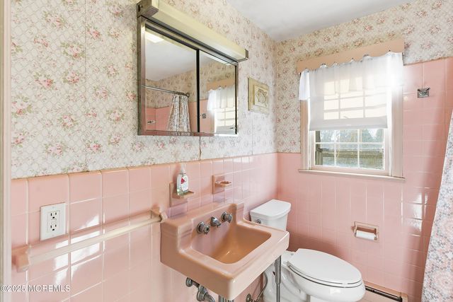 204 Neptune Place, Sea Girt, NJ 08750