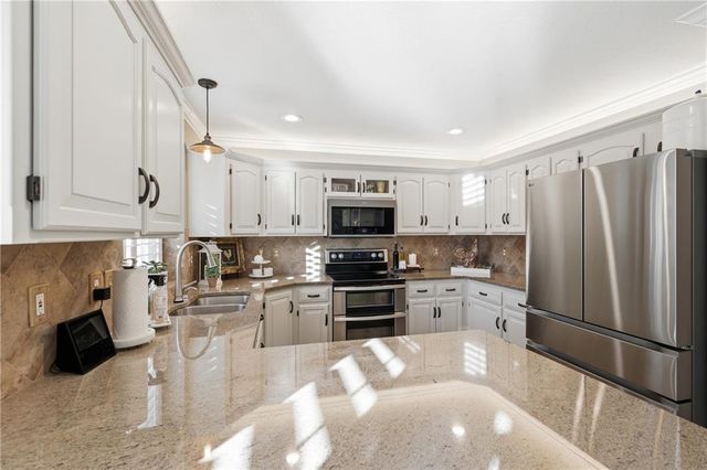 3312 S Prescott Avenue, Blue Springs, MO 64015