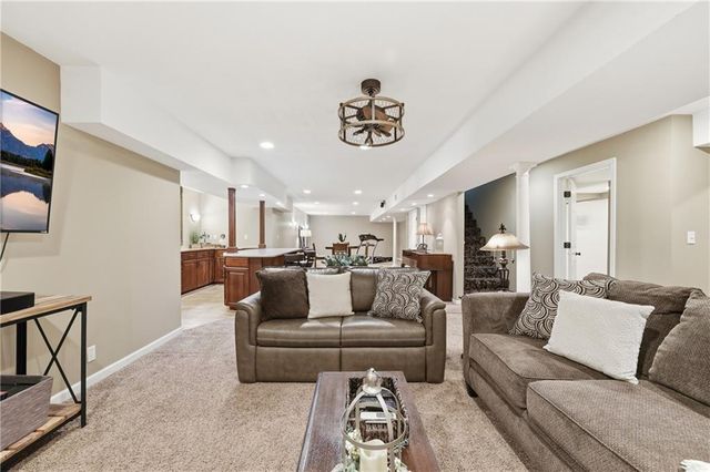 3312 S Prescott Avenue, Blue Springs, MO 64015