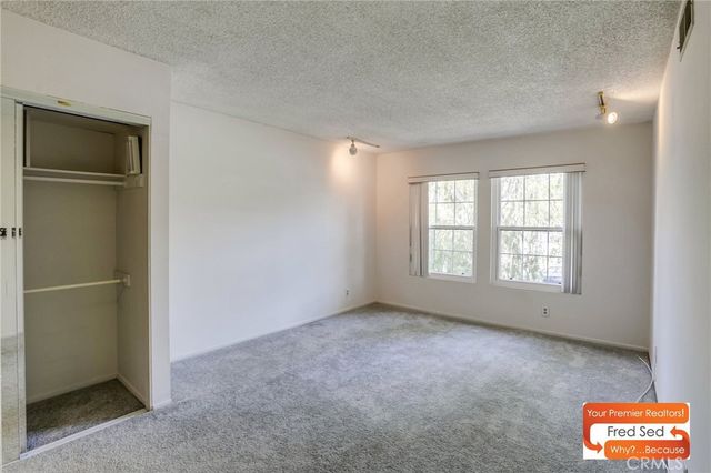 11350 Foothill, Lakeview Terrace, CA 91342