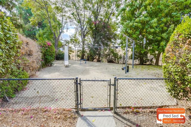 11350 Foothill, Lakeview Terrace, CA 91342