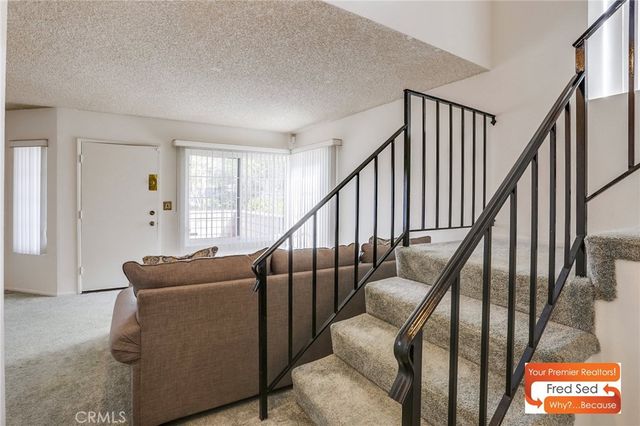 11350 Foothill, Lakeview Terrace, CA 91342