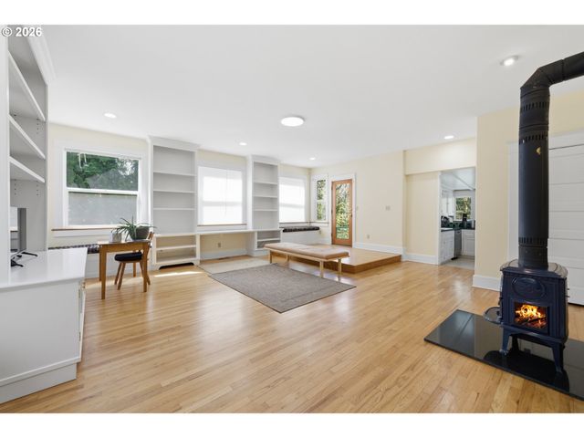 3419 Sw DOSCH Rd, Portland, OR 97239