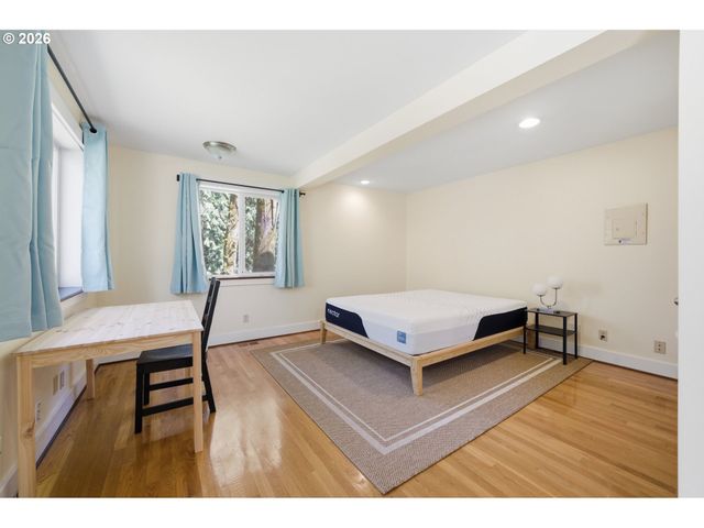 3419 Sw DOSCH Rd, Portland, OR 97239