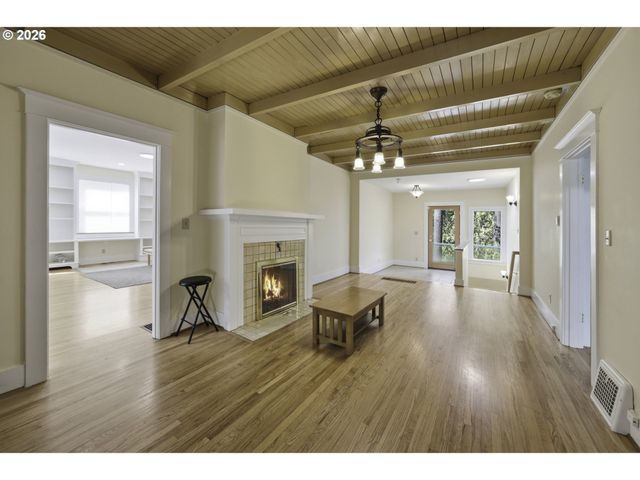 3419 Sw DOSCH Rd, Portland, OR 97239