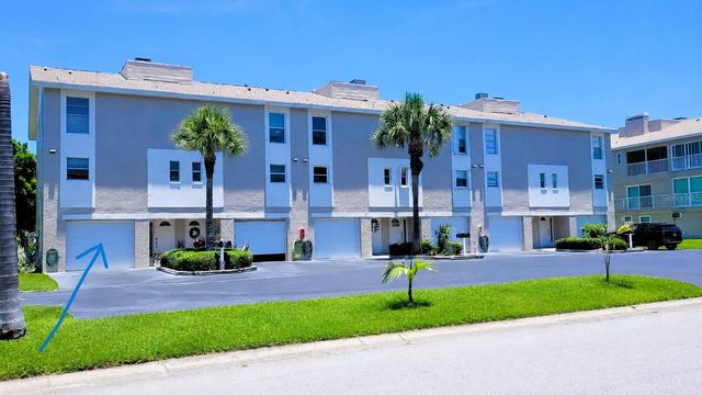 255 CAPRI CIRCLE N 17, Treasure Island, FL 33706