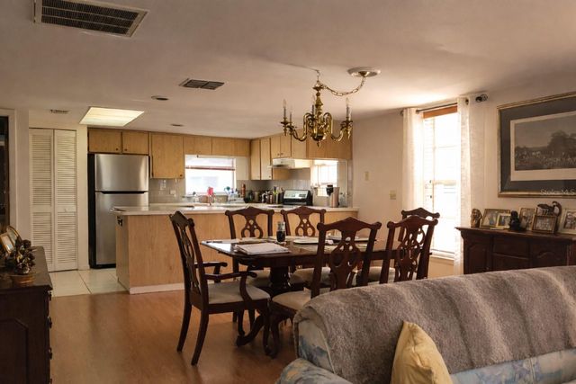 255 CAPRI CIRCLE N 17, Treasure Island, FL 33706