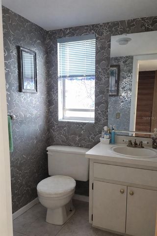 255 CAPRI CIRCLE N 17, Treasure Island, FL 33706