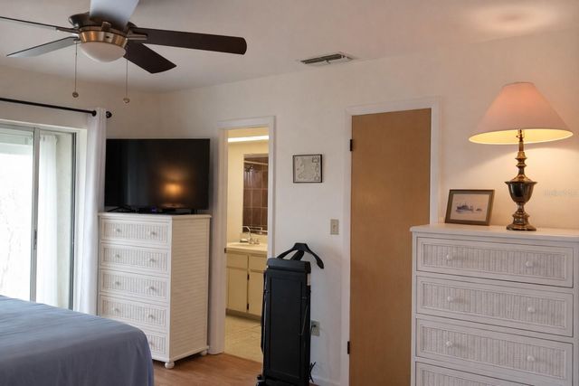 255 CAPRI CIRCLE N 17, Treasure Island, FL 33706